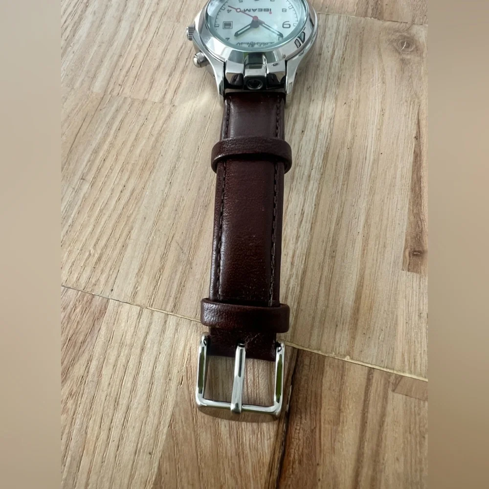 Eddie Bauer ibeam magnifying lens watch NEW BATTERY
